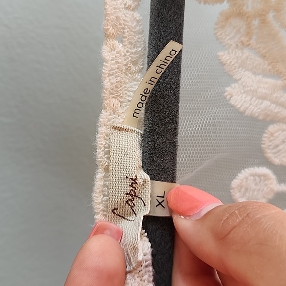 NWOT Capri embroidered cream sheer tank top XL - Picture 4 of 5